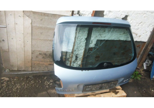 кришка багажника, п`ята дверка Peugeot 206